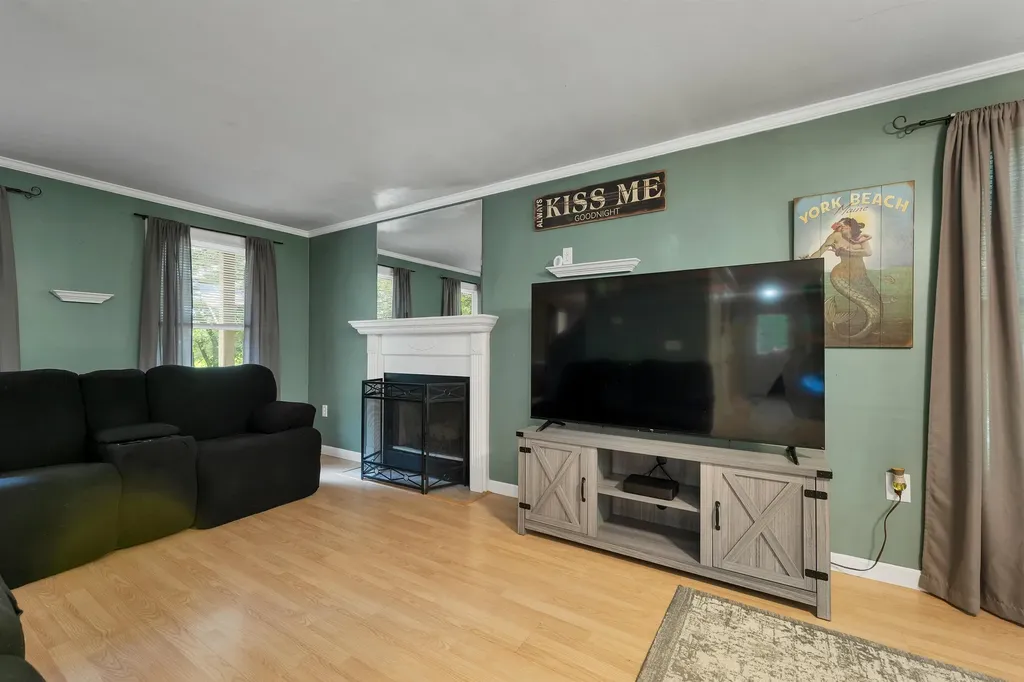 30 Brickyard Drive Litchfield NH 03052