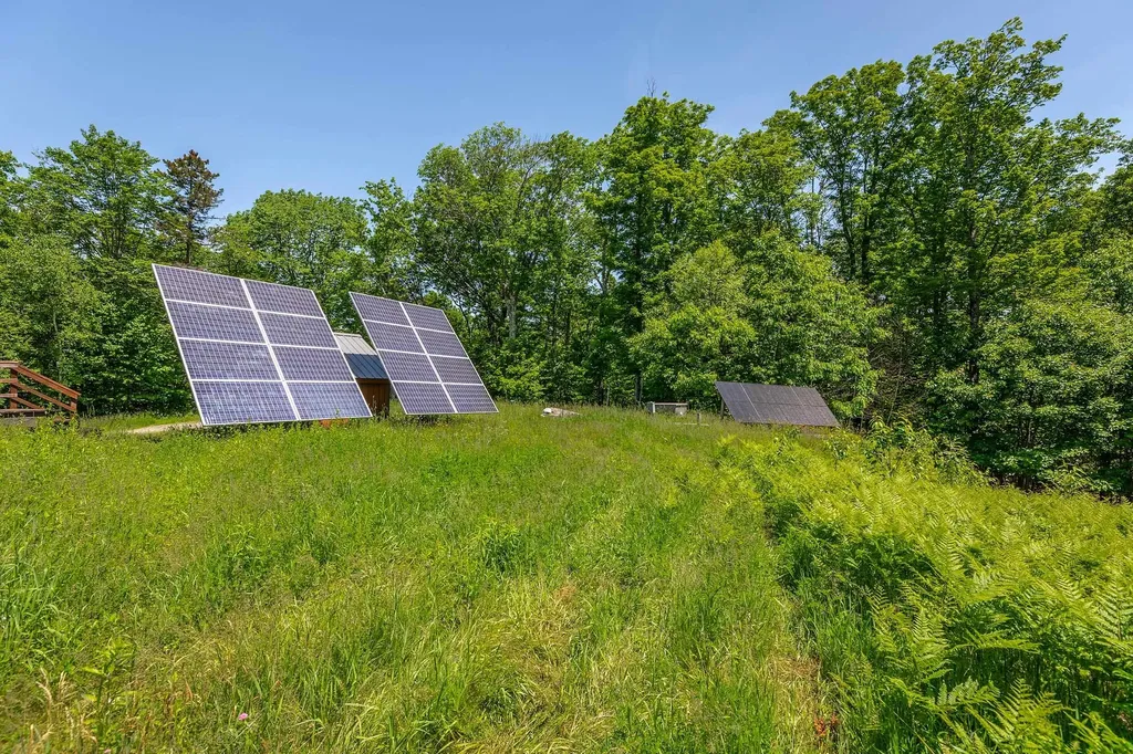 691 Black Bear Road Jamaica VT 05343