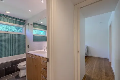 691 Black Bear Road Jamaica VT 05343