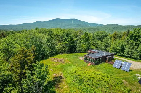 691 Black Bear Road Jamaica VT 05343