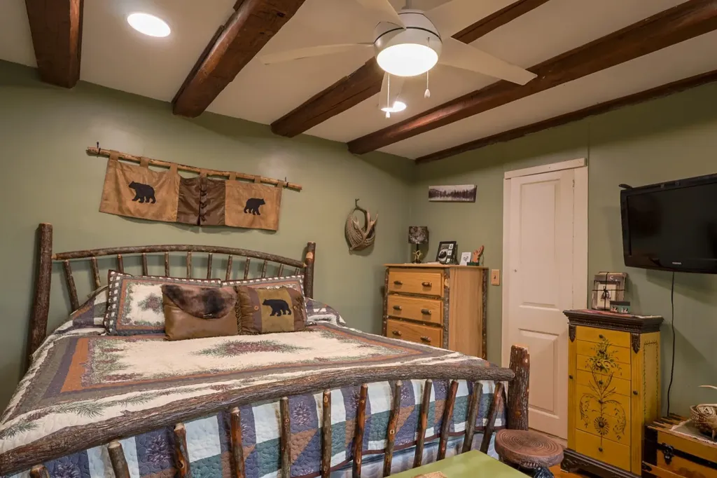 847 Morgan Mile Road Brookfield VT 05036