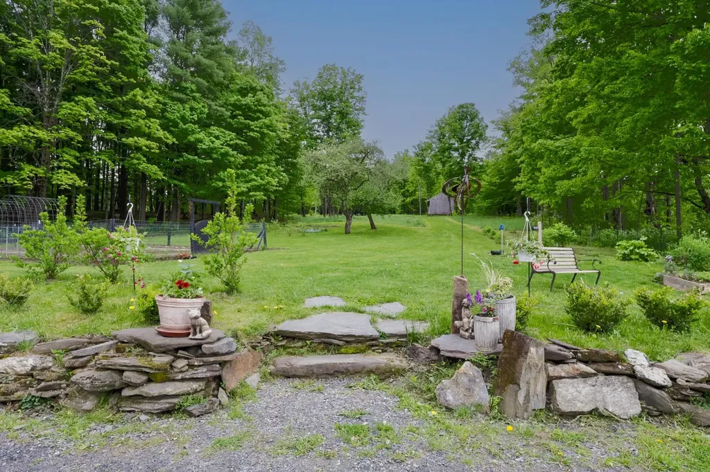 847 Morgan Mile Road Brookfield VT 05036