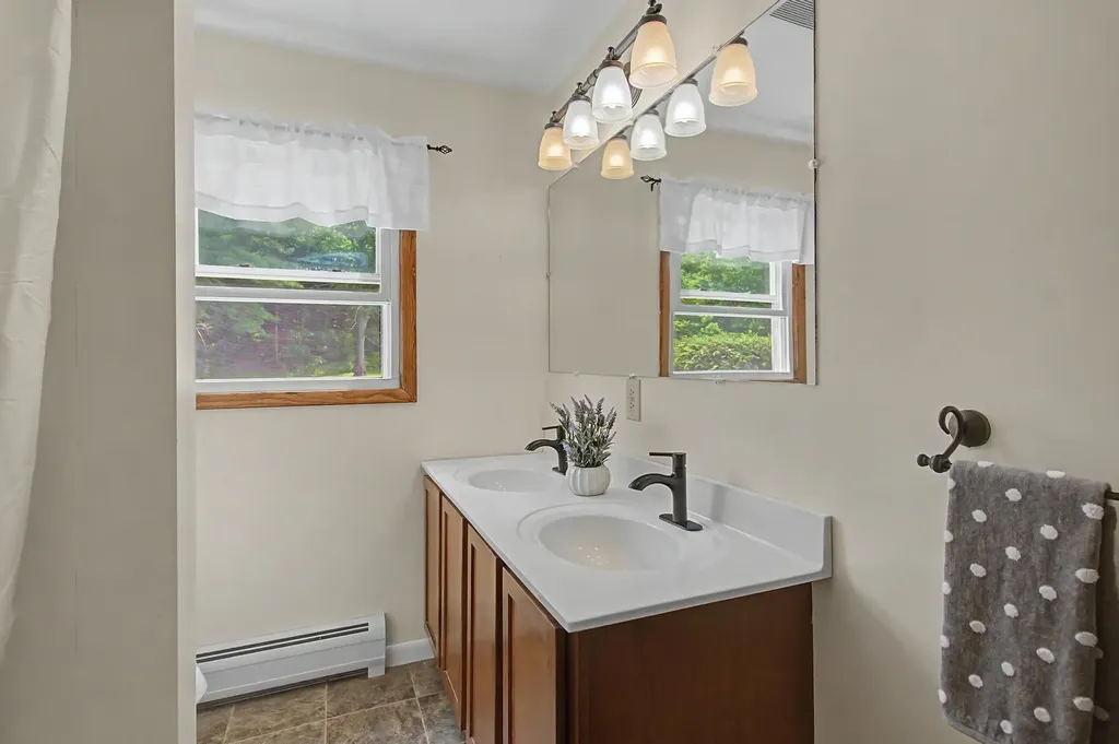 136-138 Ritchie Avenue Milton VT 05468
