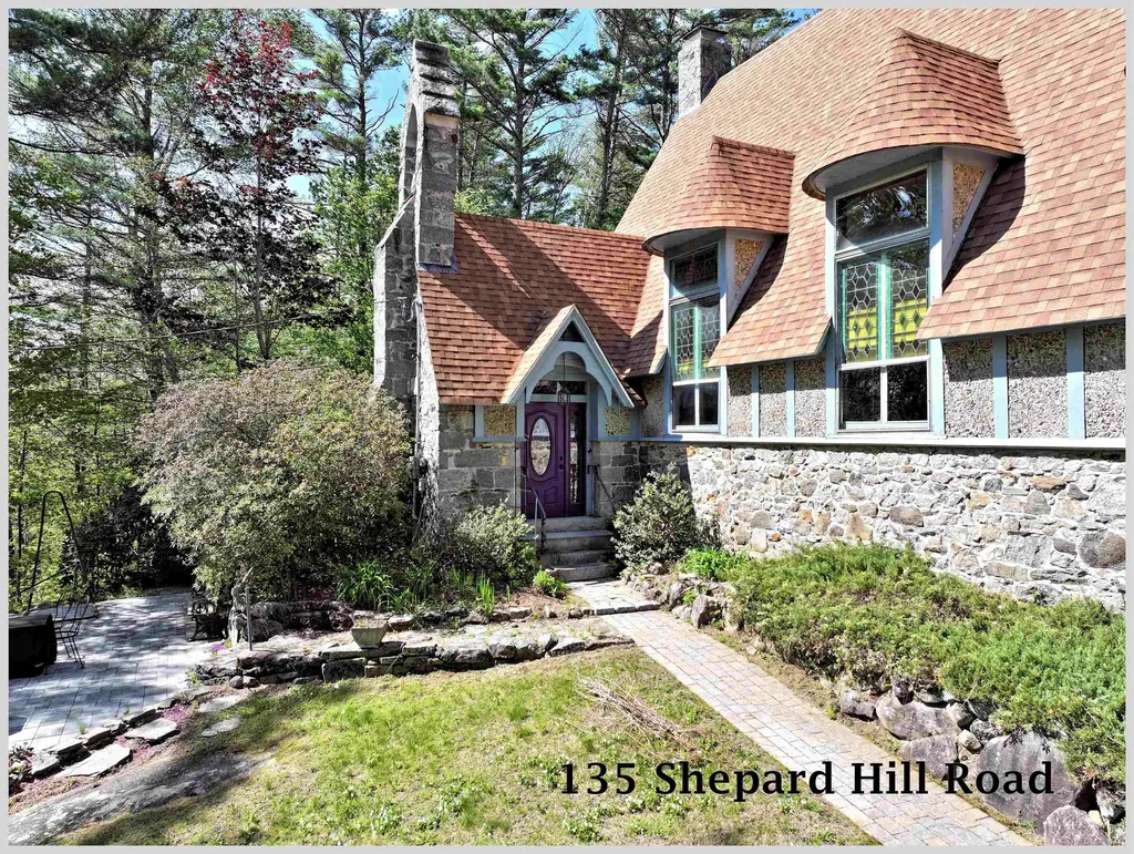 135 Shepard Hill Road Holderness NH 03245