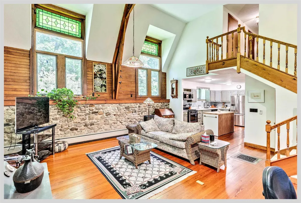 135 Shepard Hill Road Holderness NH 03245