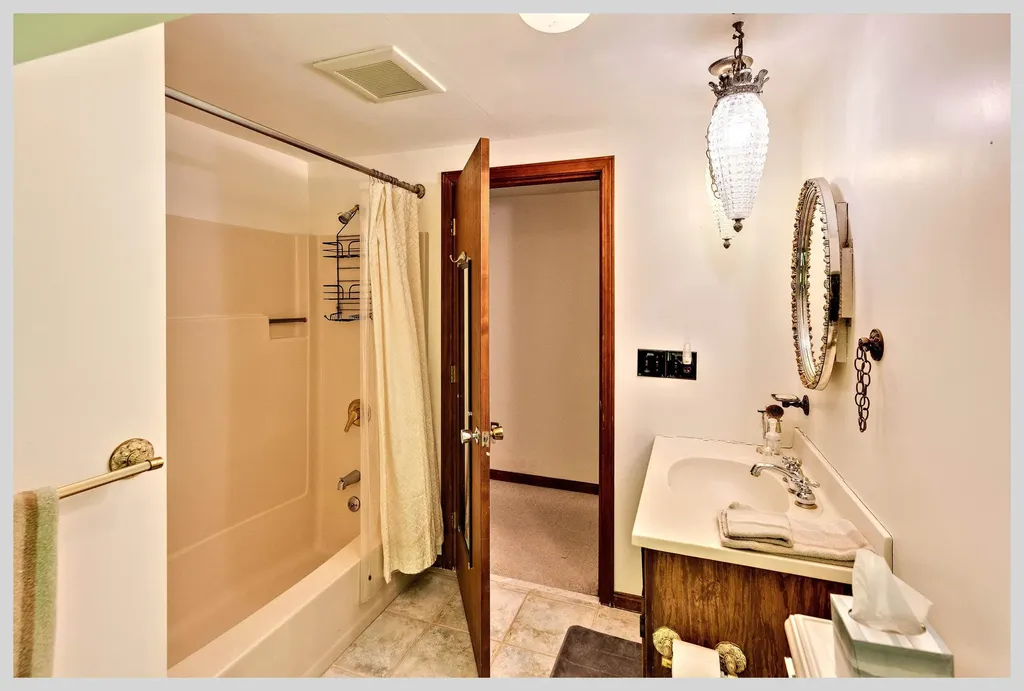 135 Shepard Hill Road Holderness NH 03245