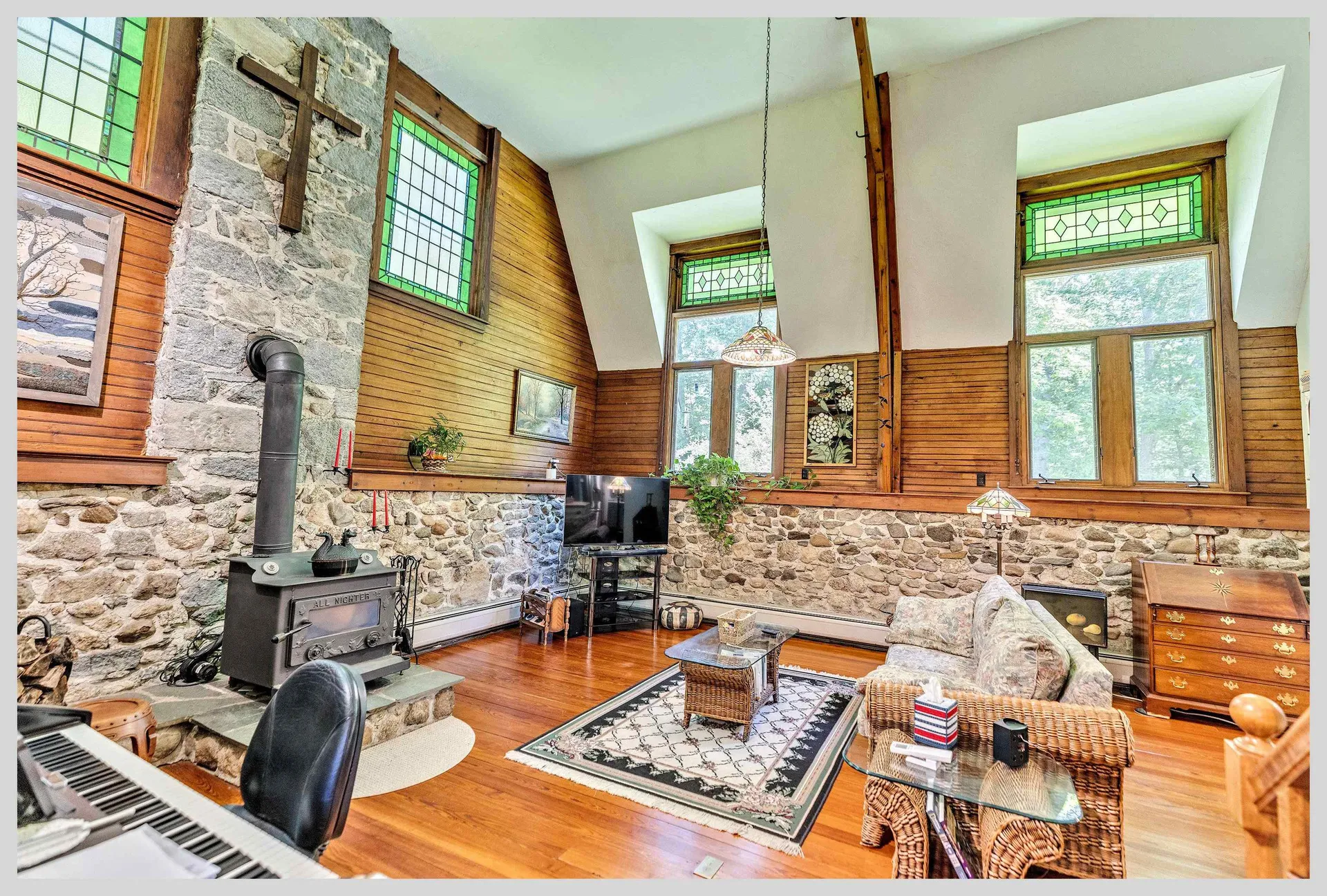135 Shepard Hill Road Holderness NH 03245