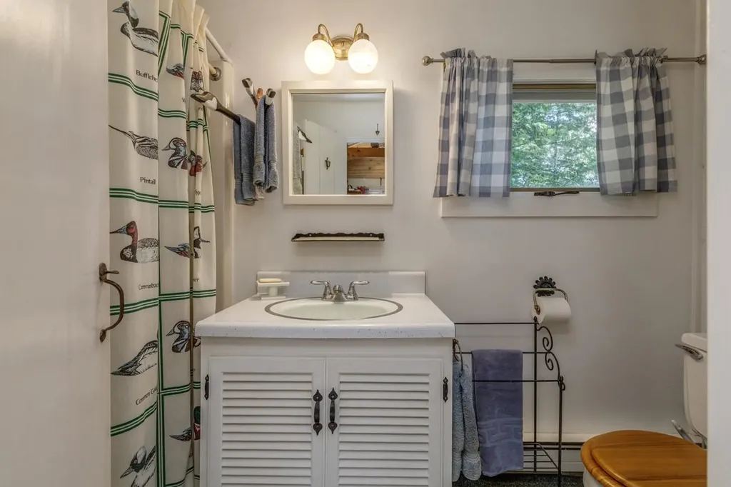 249 North Road Deerfield NH 03037