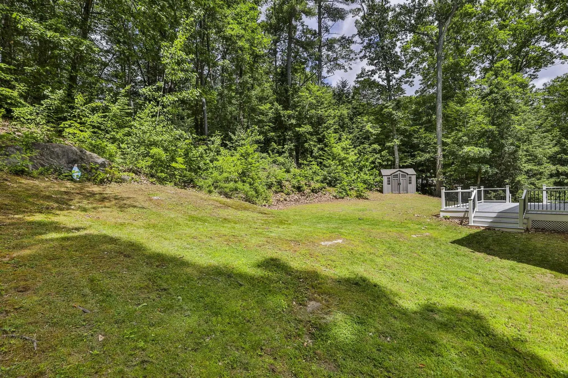 15 Castle Hill Road Pelham NH 03076