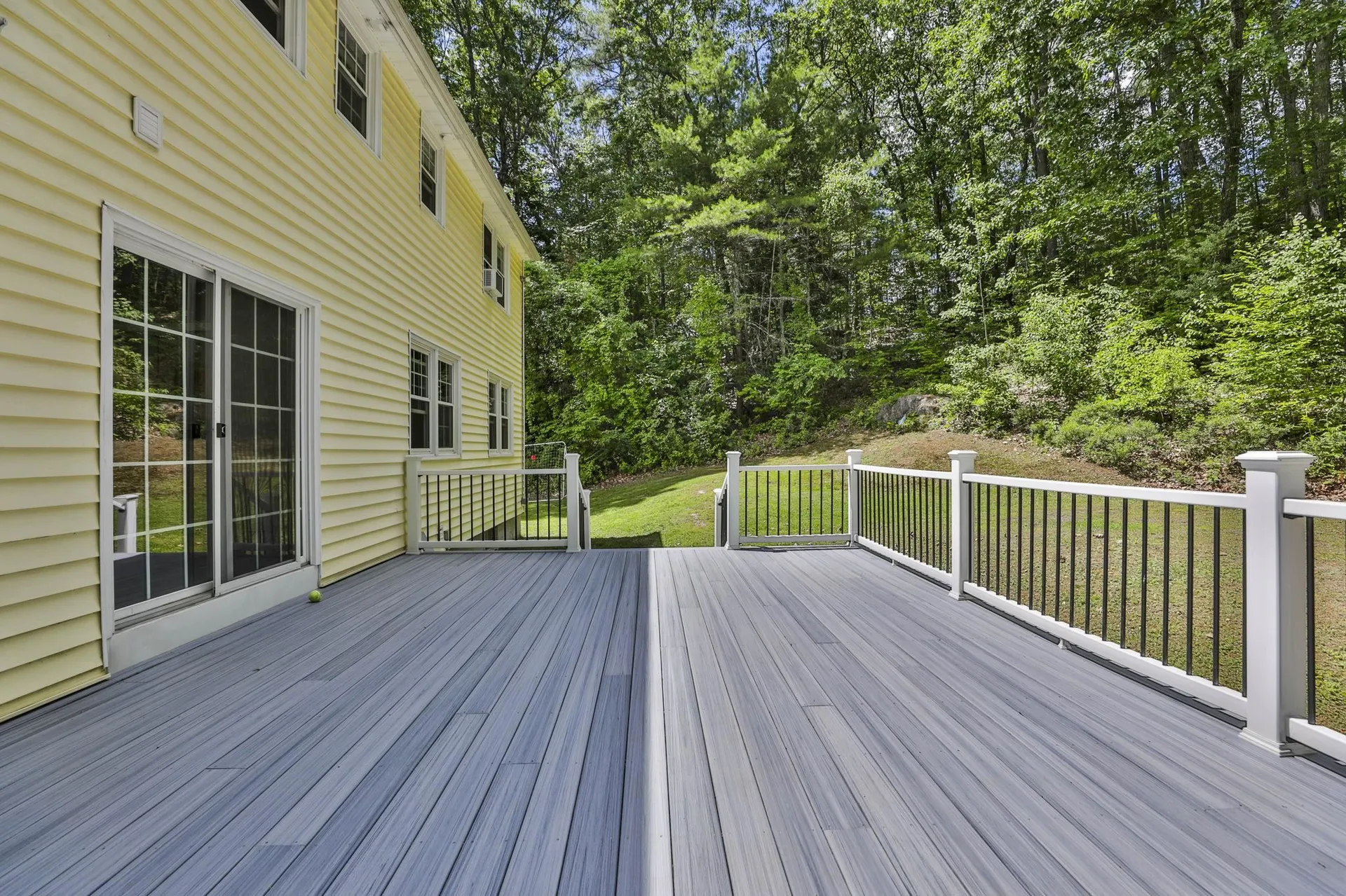 15 Castle Hill Road Pelham NH 03076