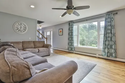 15 Castle Hill Road Pelham NH 03076