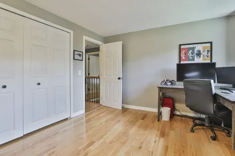 15 Castle Hill Road Pelham NH 03076