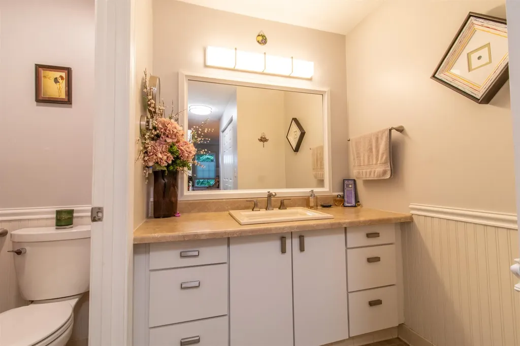 15 Windsor Court Keene NH 03431