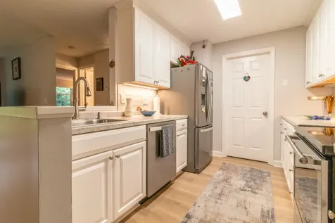 15 Windsor Court Keene NH 03431