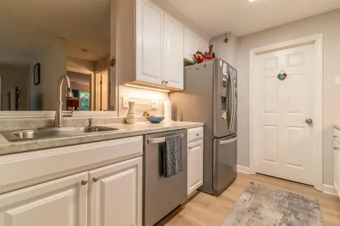 15 Windsor Court Keene NH 03431