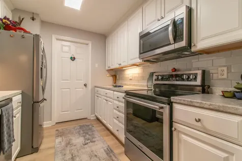 15 Windsor Court Keene NH 03431
