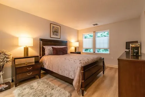15 Windsor Court Keene NH 03431