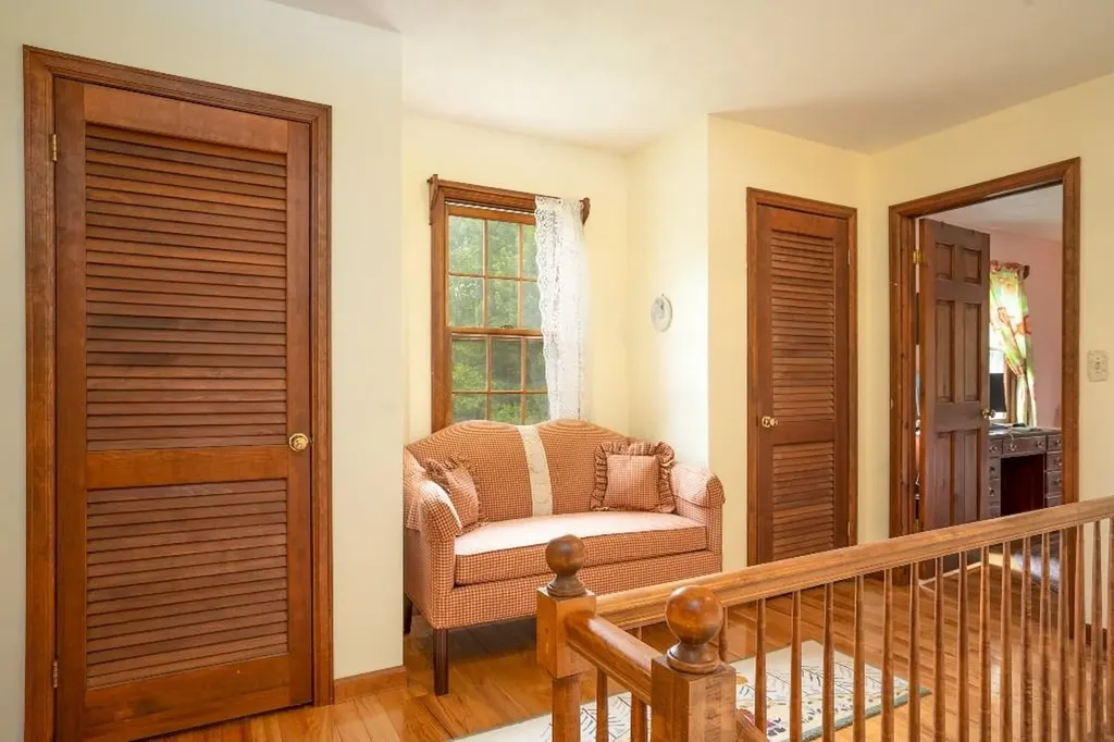 2436 Mad Tom Road Dorset VT 05253