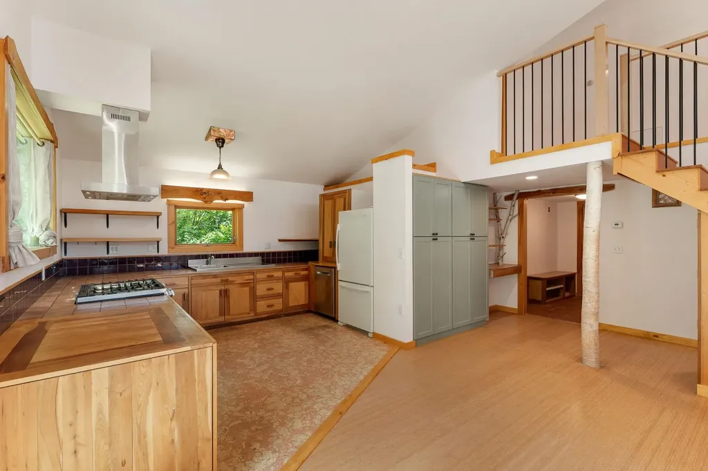 614 Gray Road Plainfield VT 05667-9550