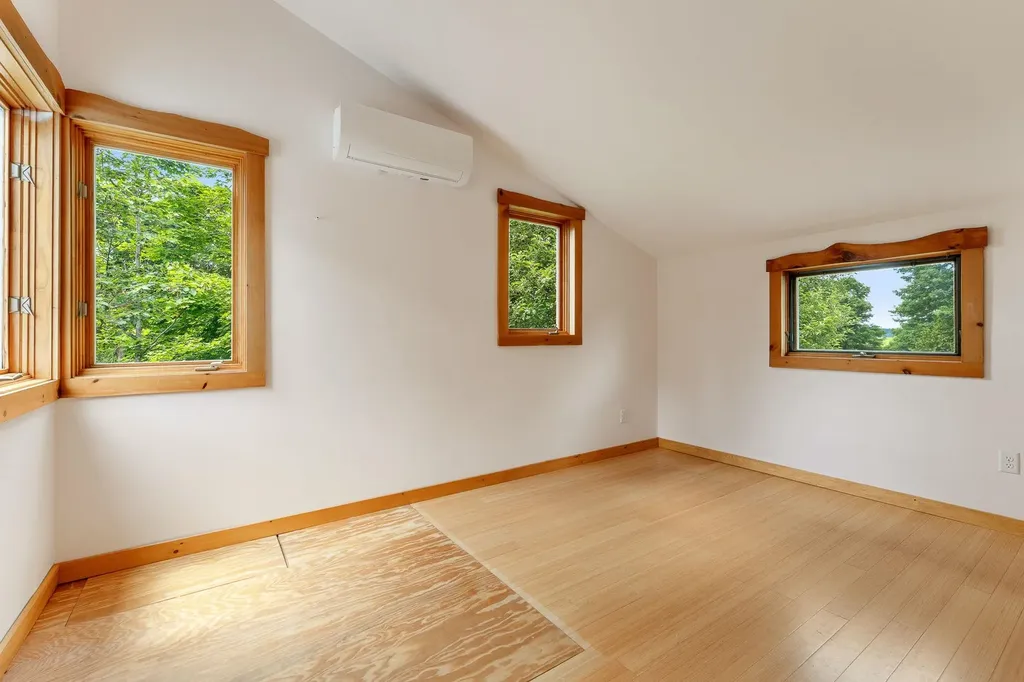 614 Gray Road Plainfield VT 05667-9550