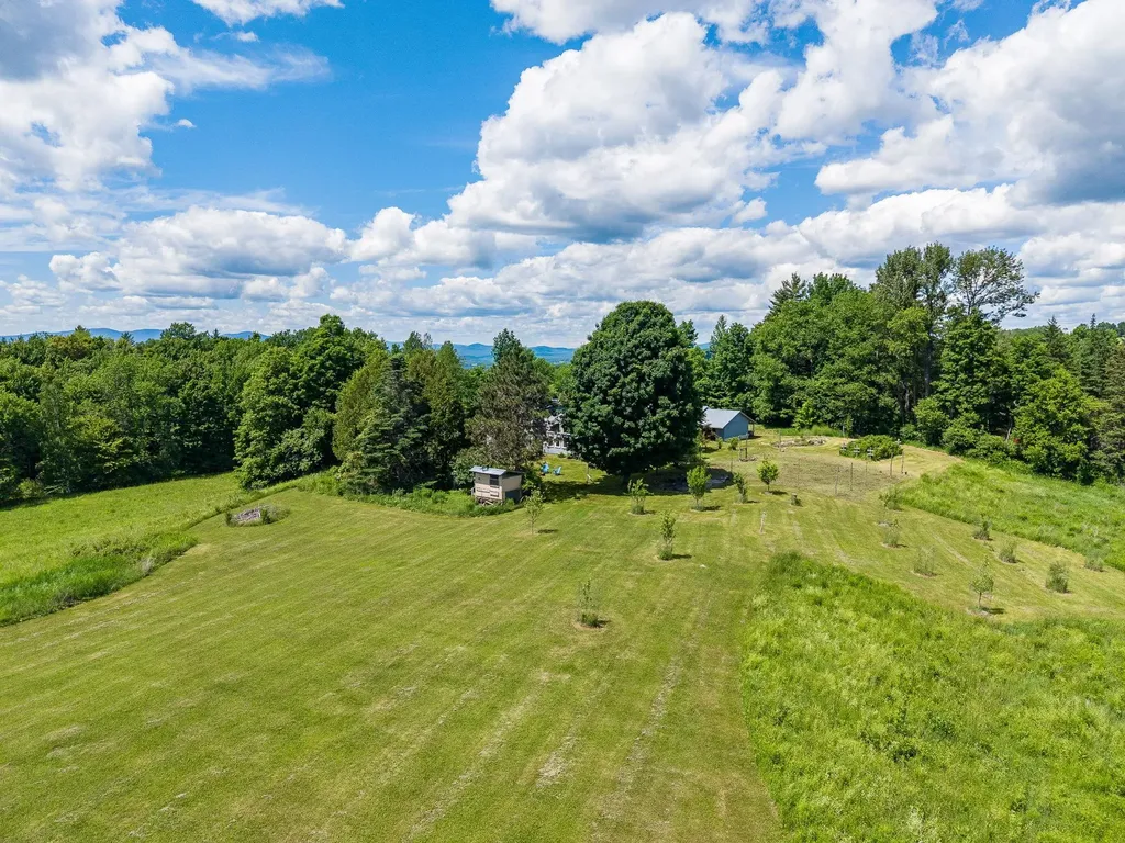 614 Gray Road Plainfield VT 05667-9550
