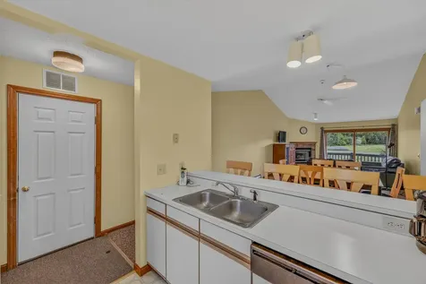 10 Stickney Way Carroll NH 03575