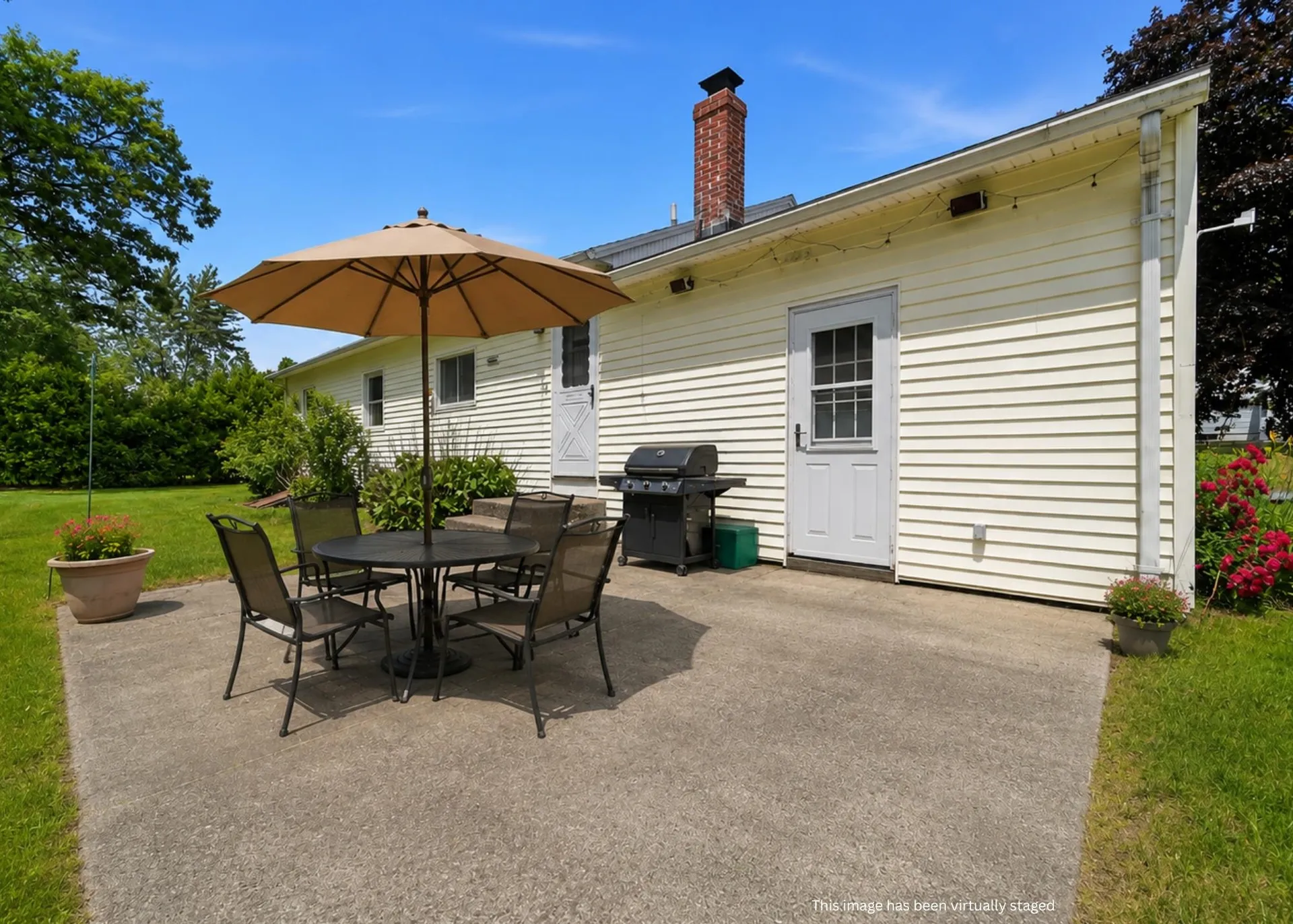 19 Carroll Street Nashua NH 03063