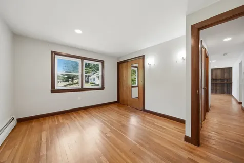 19 Carroll Street Nashua NH 03063