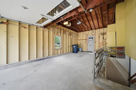 19 Carroll Street Nashua NH 03063