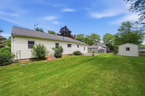 19 Carroll Street Nashua NH 03063