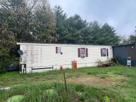 21 Fernald Lane Rochester NH 03867