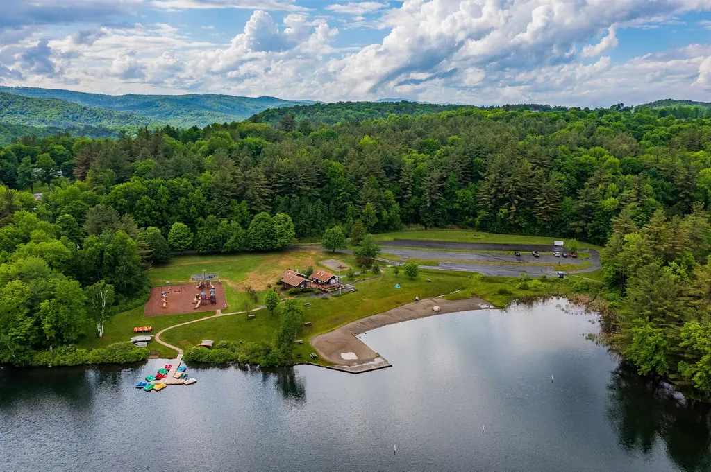 530 West Road Barnard VT 05031