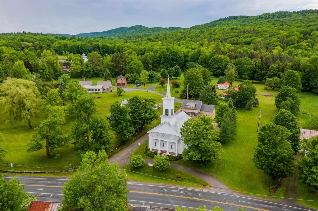 530 West Road Barnard VT 05031