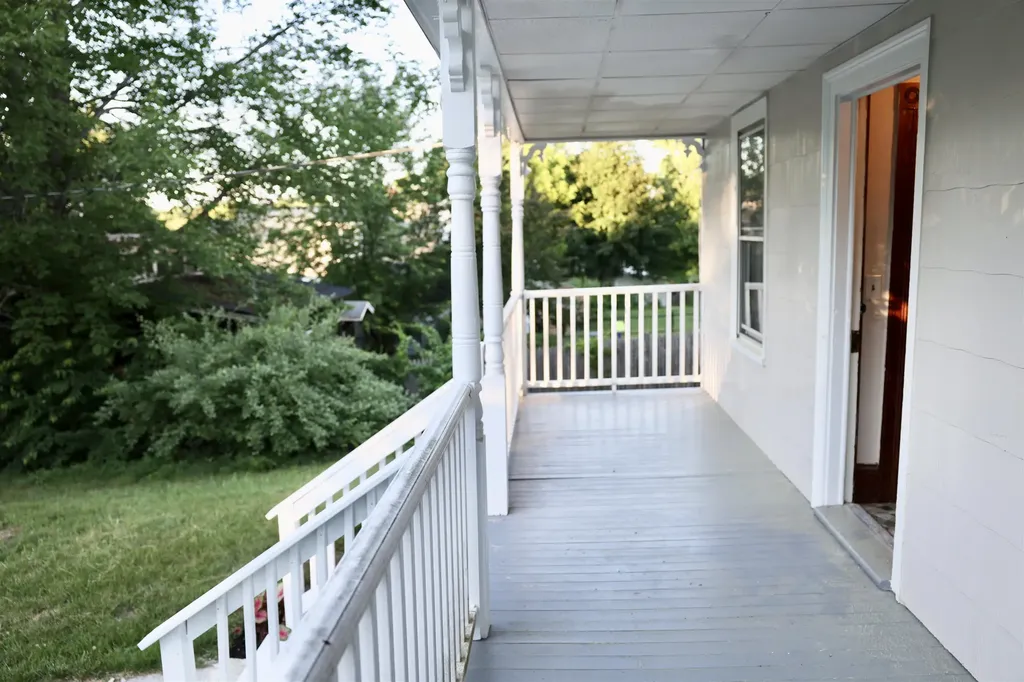 15 Warren Avenue Goffstown NH 03045