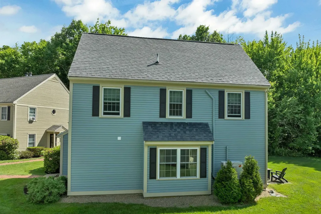16 Independence Way Laconia NH 03246