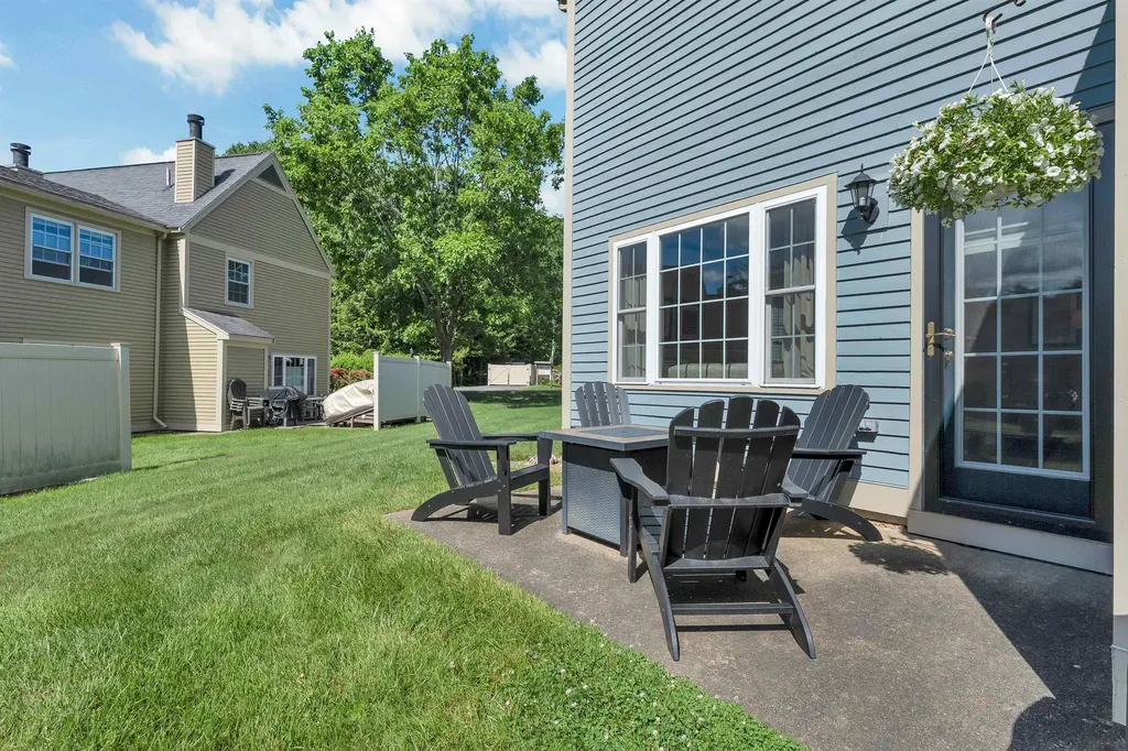 16 Independence Way Laconia NH 03246