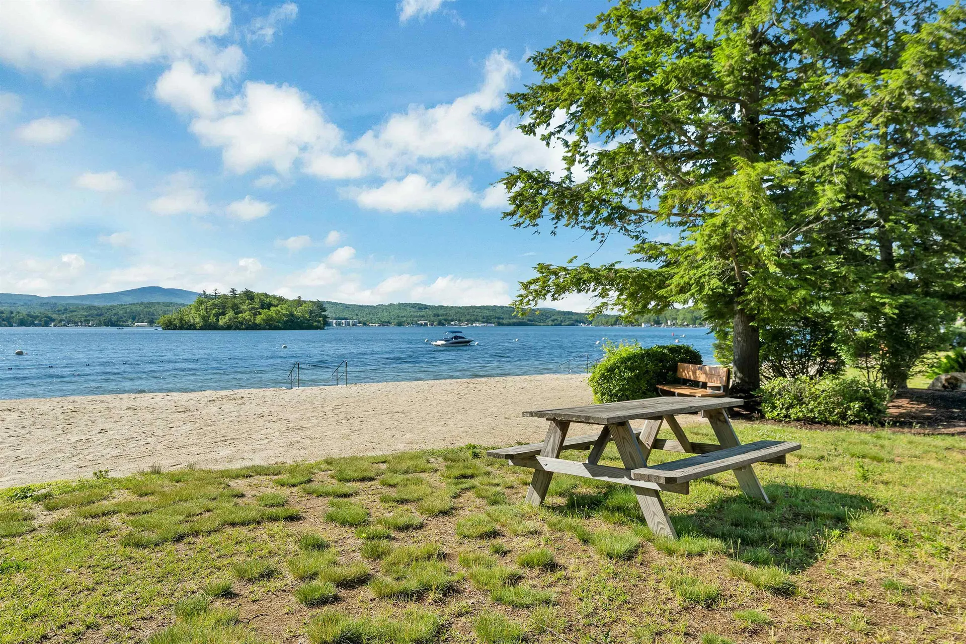 16 Independence Way Laconia NH 03246