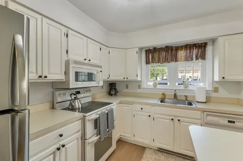 16 Independence Way Laconia NH 03246