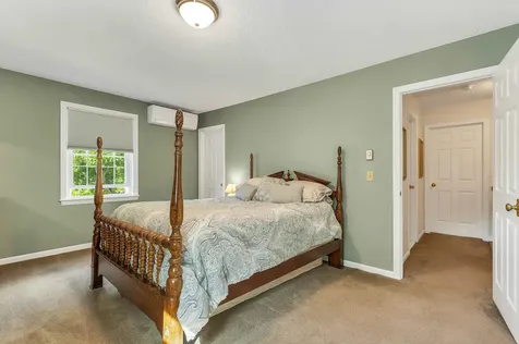 16 Independence Way Laconia NH 03246
