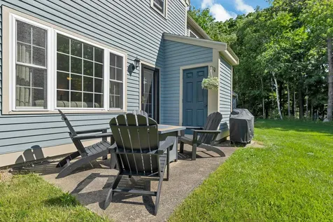 16 Independence Way Laconia NH 03246