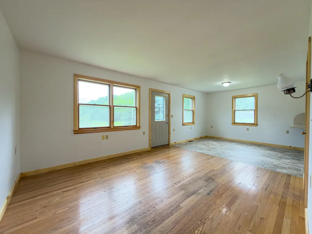 4194 Route 18 Waterford VT 05819