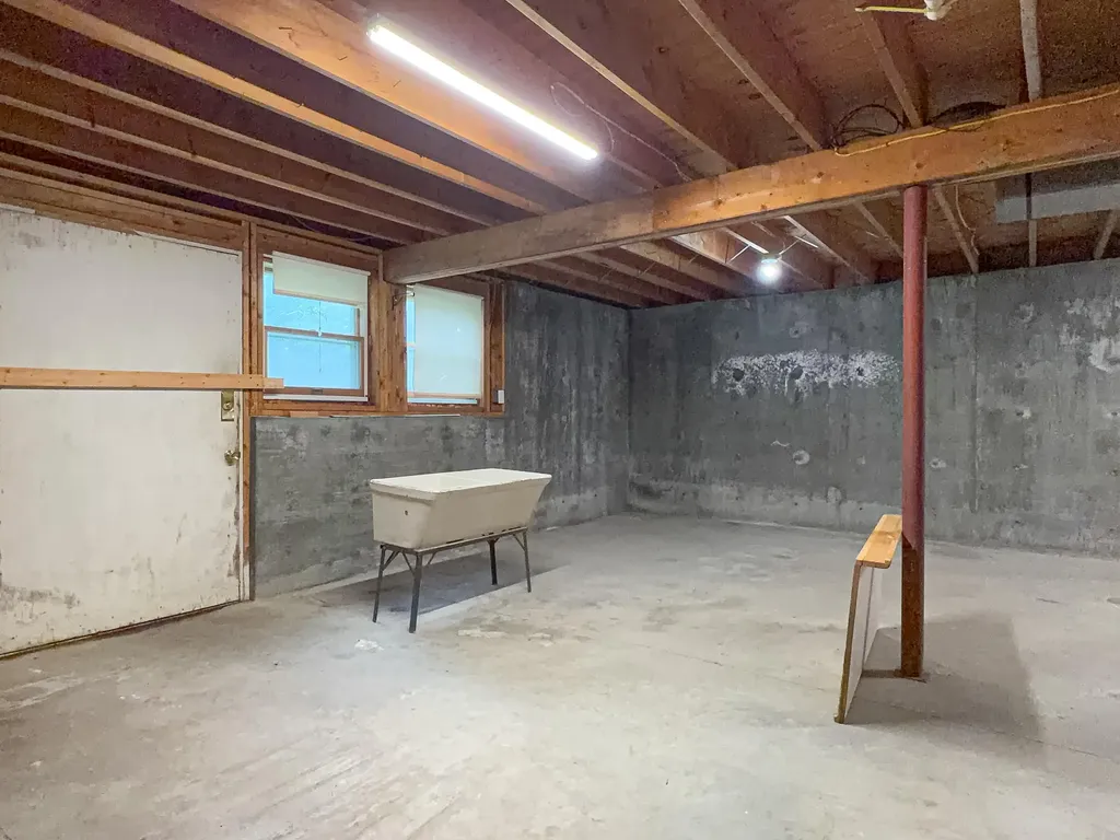 4194 Route 18 Waterford VT 05819