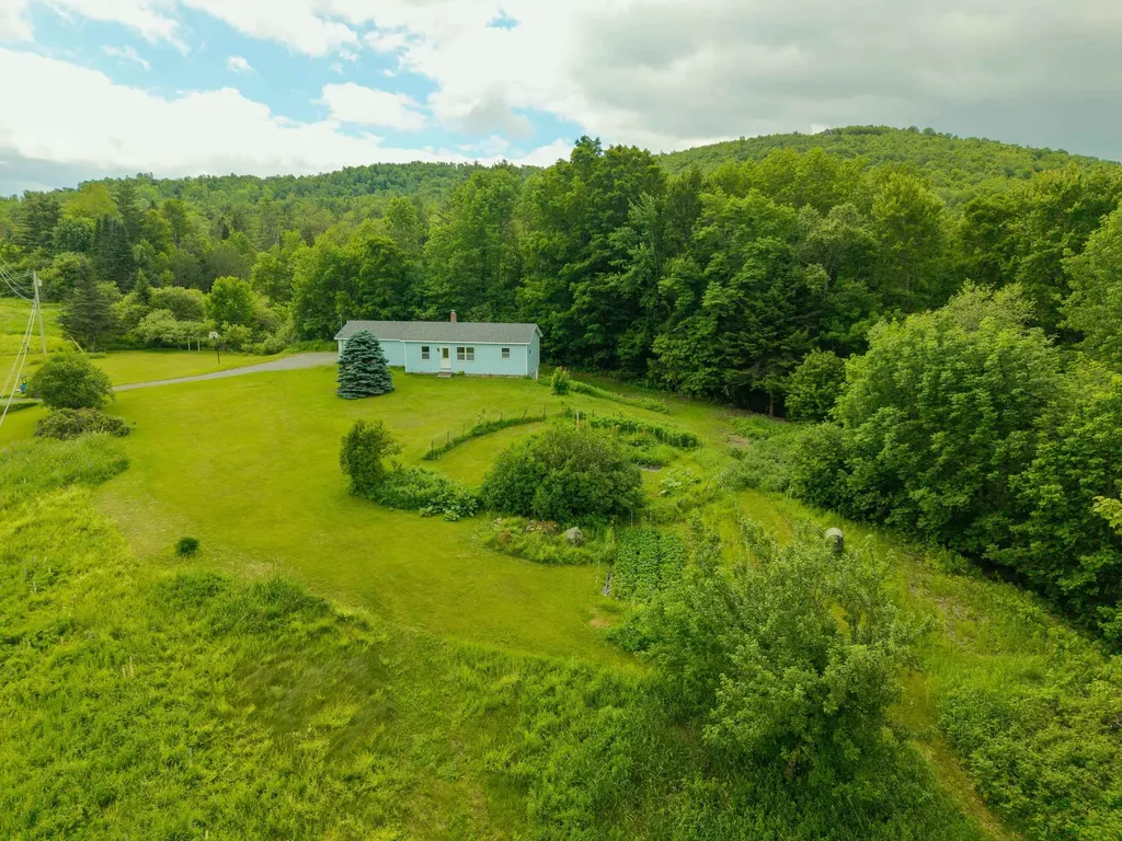 4194 Route 18 Waterford VT 05819