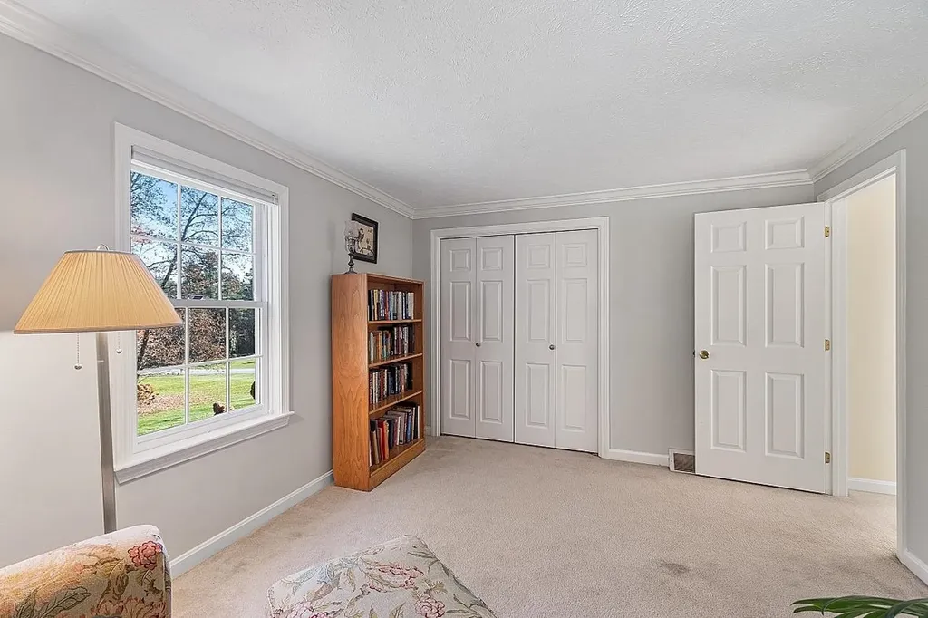 12 Haskell Road Windham NH 03087