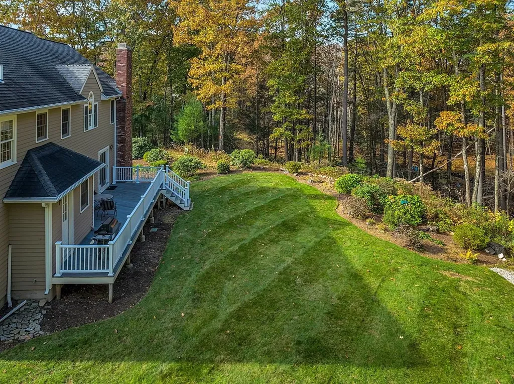 12 Haskell Road Windham NH 03087