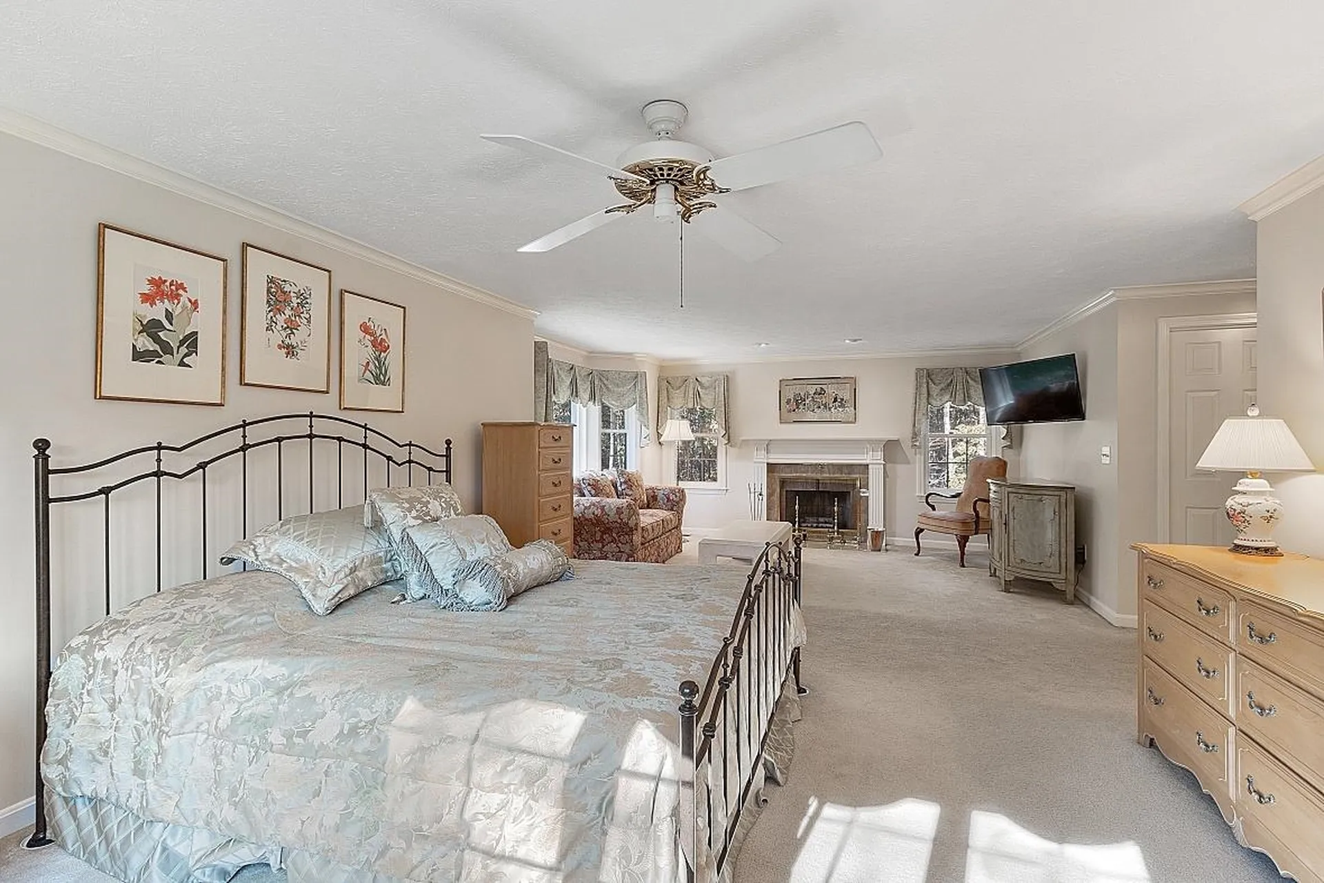 12 Haskell Road Windham NH 03087