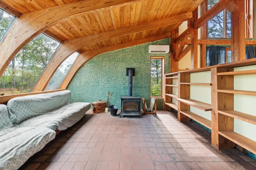 81 Disdam Road Holderness NH 03245