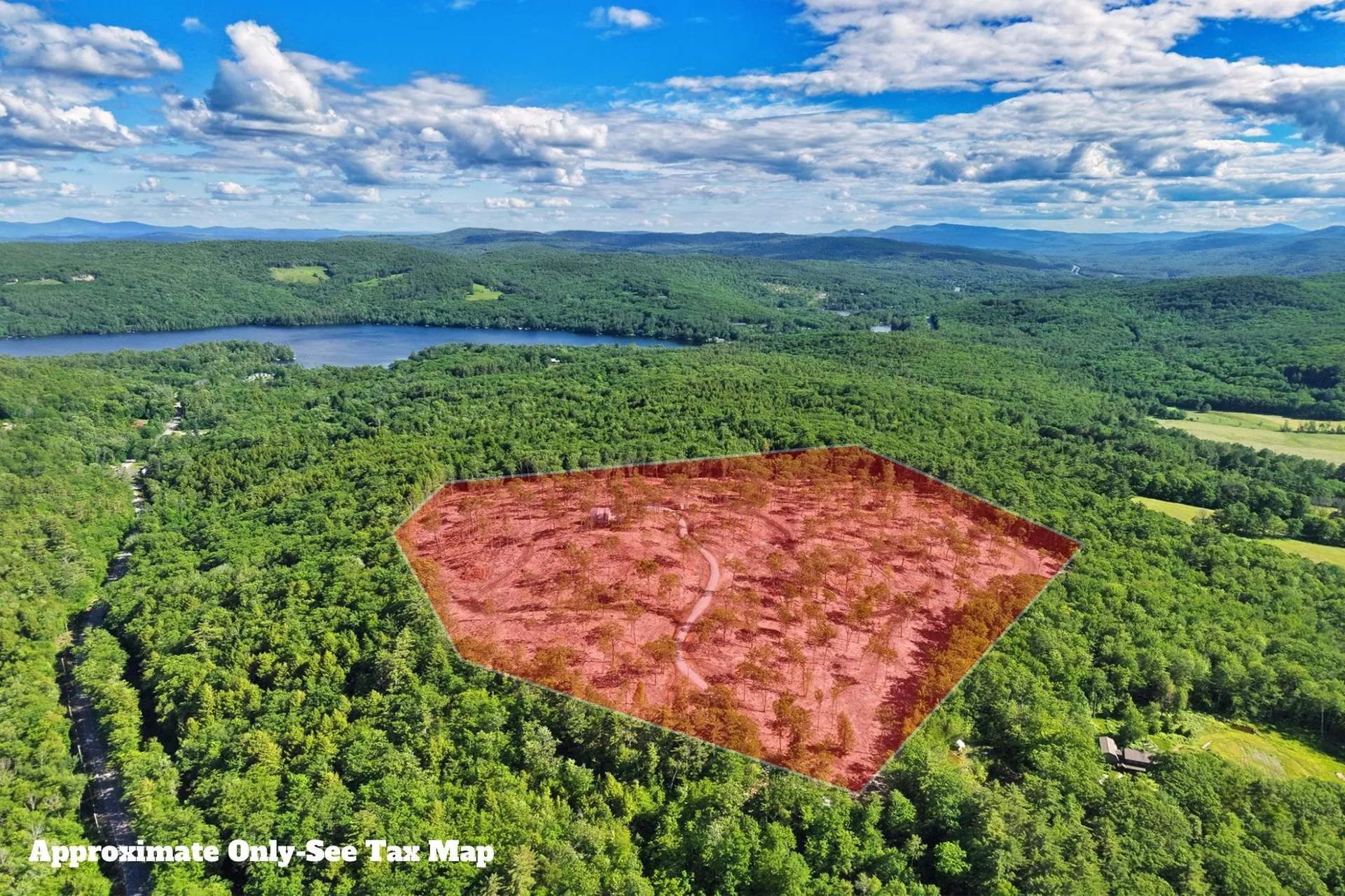 81 Disdam Road Holderness NH 03245