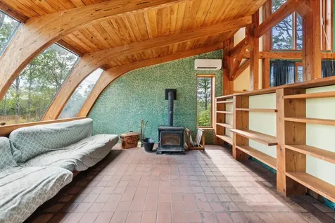 81 Disdam Road Holderness NH 03245