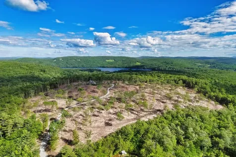 81 Disdam Road Holderness NH 03245